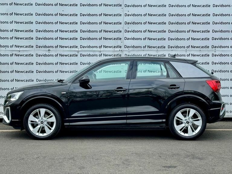 Audi Q2 1.5 Tfsi Cod 35 S Line Suv S Tronic Eur NX23UFJ Black #5