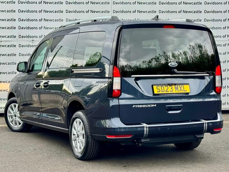 Ford Tourneo Connect 2.0 Ecoblue Titanium Mpv Dct Euro 6 S Blue #4