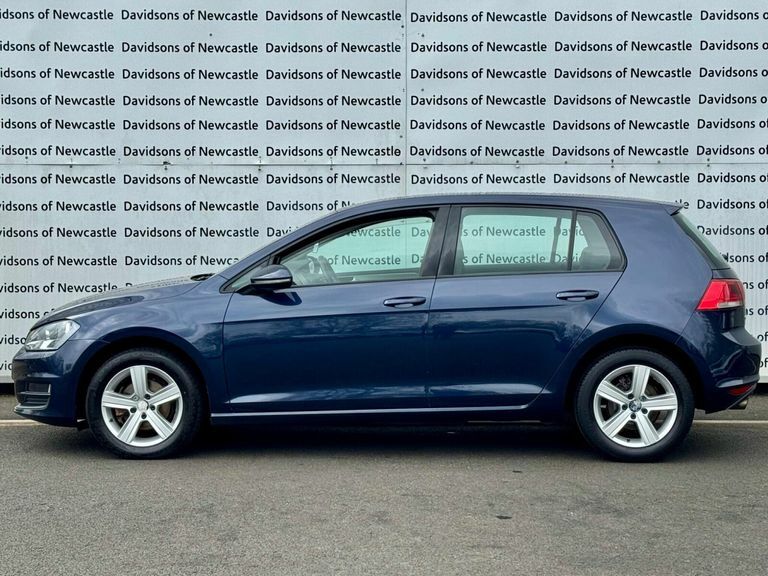 Volkswagen Golf 1.6 Tdi Bluemotion Tech Match Hatchback ND64BJZ Blue #3