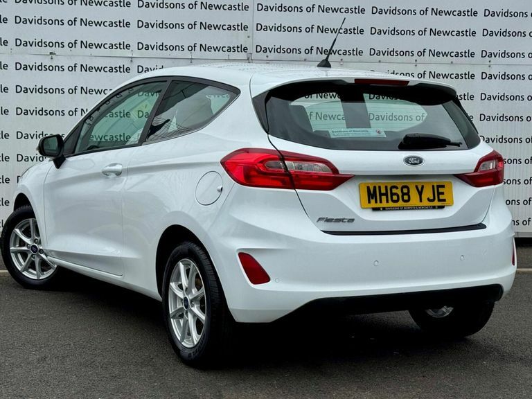 Ford Fiesta 1.1 Ti-vct Zetec Hatchback Euro MH68YJE White #4