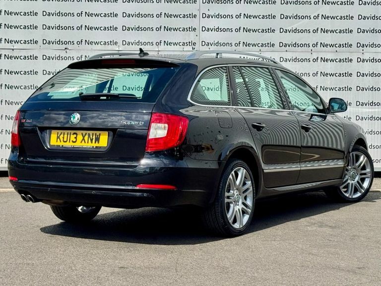 Skoda Superb 2.0 Tdi Elegance Estate 4Wd Euro Black #6