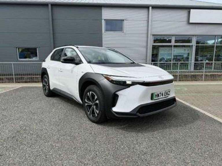 Toyota bZ4X 71.4Kwh Pure Suv 11Kw Obc 204 White