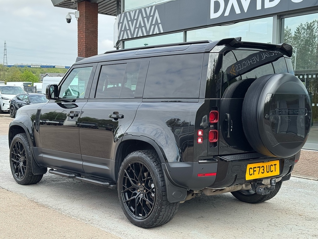 Land Rover Defender 110 D250 Mhev Se 4Wd With Rear Seat Conversion, 22 Al CF73UCT Black #4