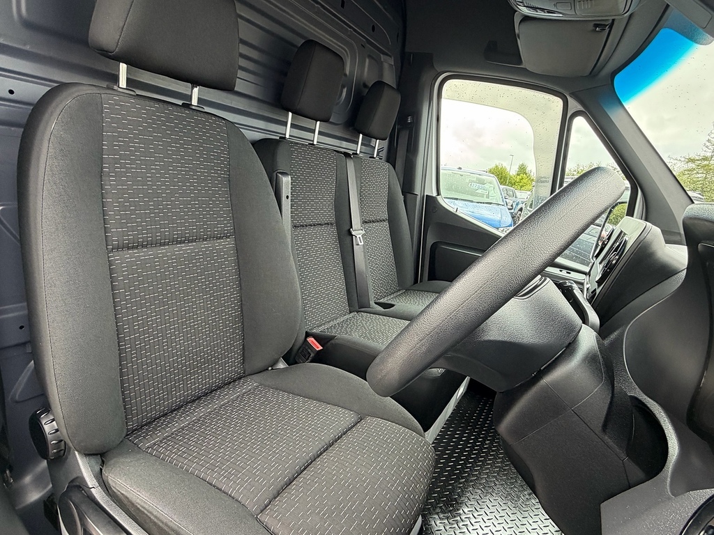Mercedes-Benz Sprinter 315 Cdi 150Ps Premium L2 H2 Mwb Euro 6 With Air Co KP72YYX White #4