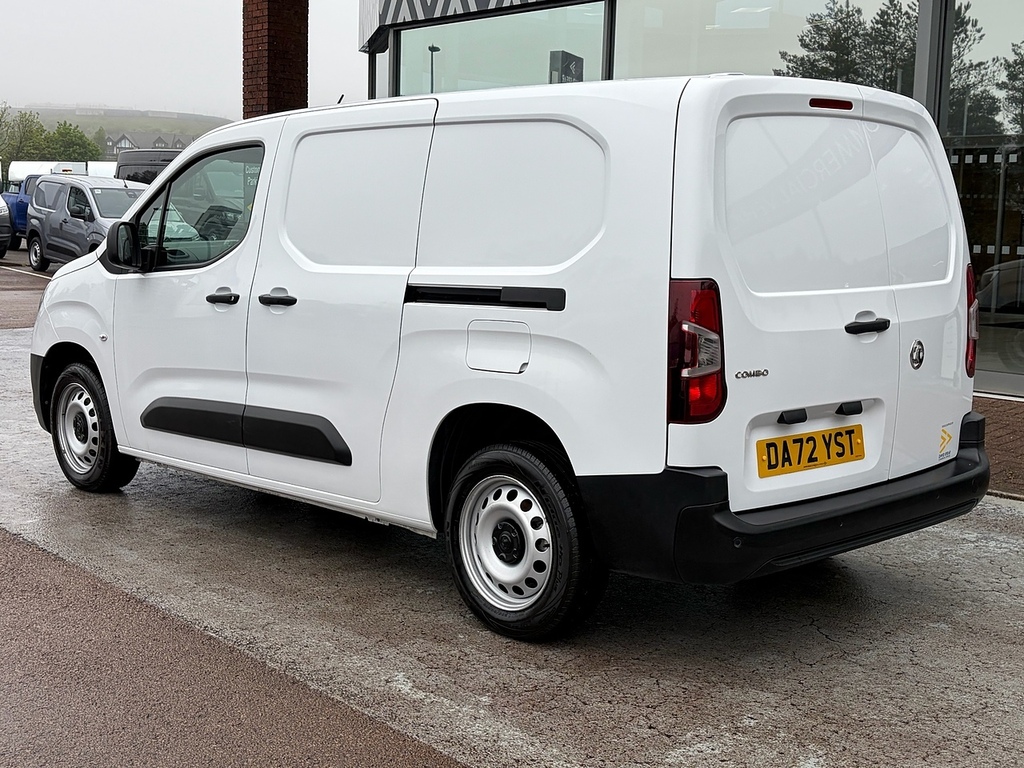 Vauxhall Combo Turbo D 100Ps 2300 Prime 5 Seat Kombi Crew Cab L2 DA72YST White #4