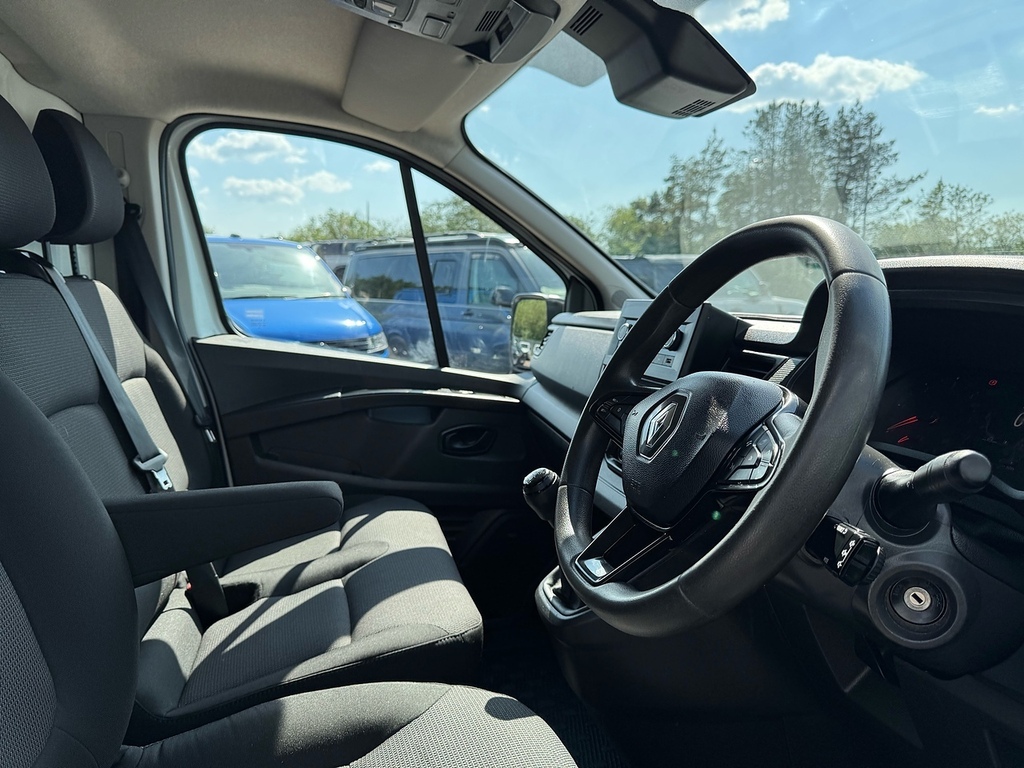 Renault Trafic Dci 130Ps Sl28 Business L1 Swb With Low Mileage, 1 RA22DOJ White #5