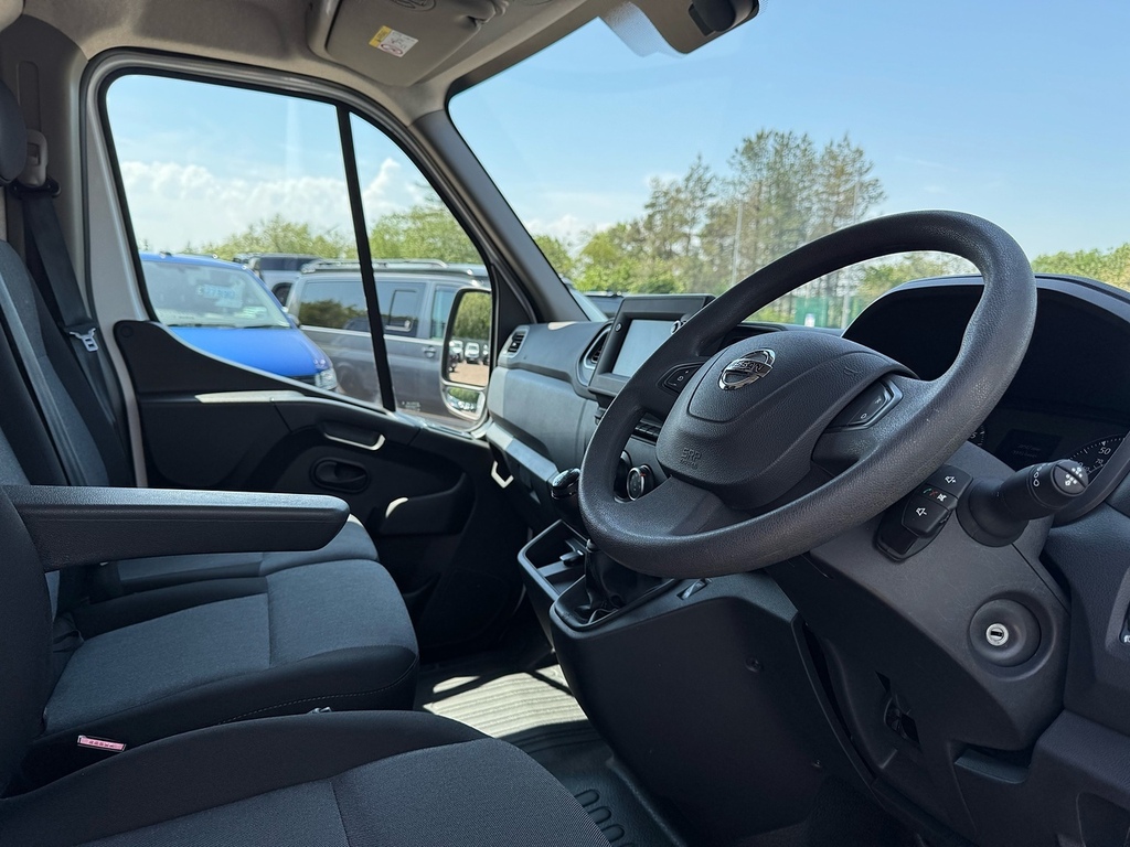 Nissan InterStar Dci 35 Tekna 135Ps L3 H2 Lwb With Air Con, Sat Nav White #5
