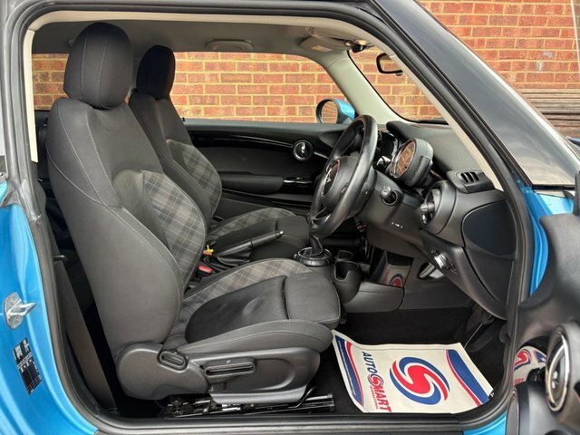 Mini Hatch 1.5 Cooper Hatchback RX66OKS Blue #3