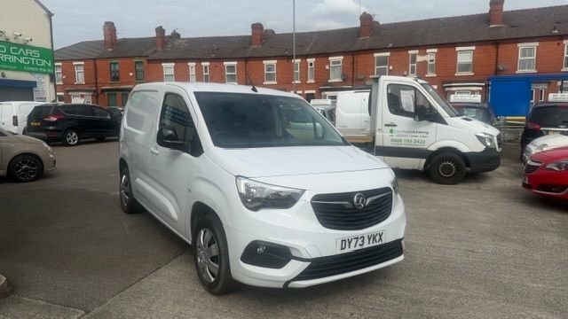 Vauxhall Combo 1.5L Pro White