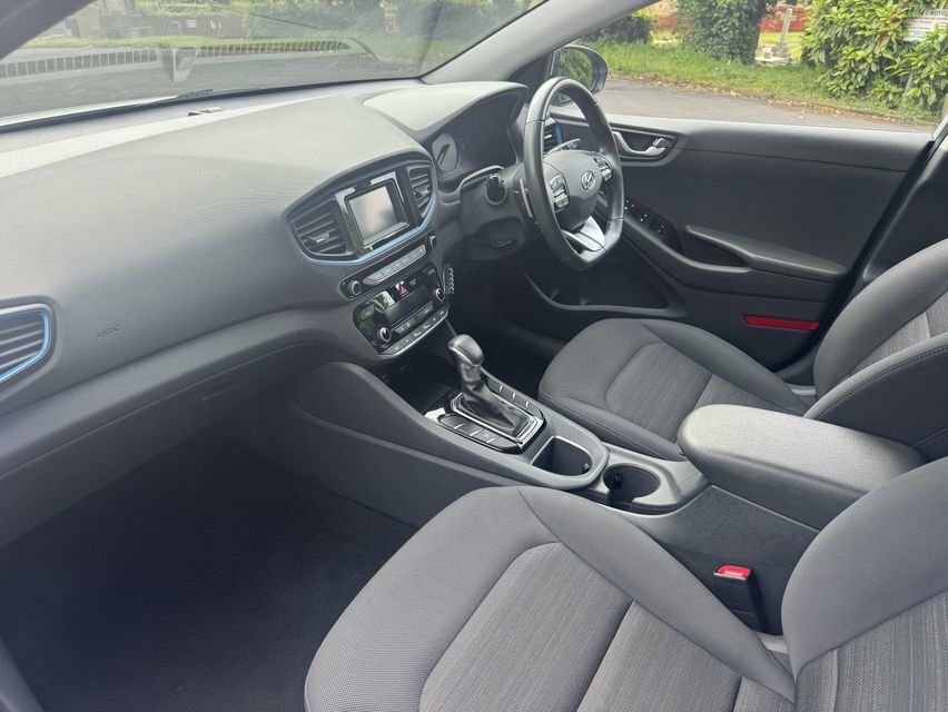Hyundai Ioniq 1.6L Se HT68OEU Silver #5
