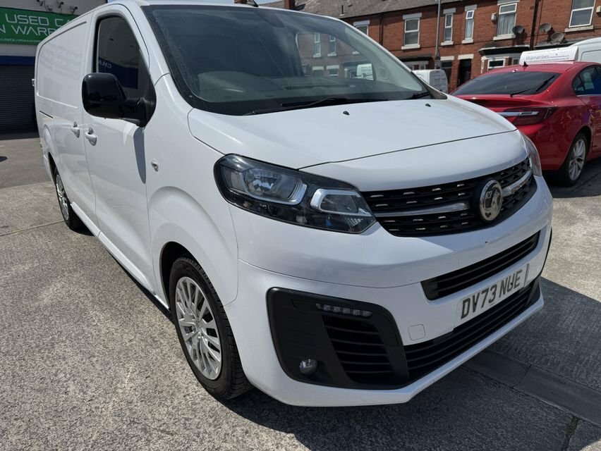 Vauxhall Vivaro 1.5L Pro 6Dr DV73NUE White #2