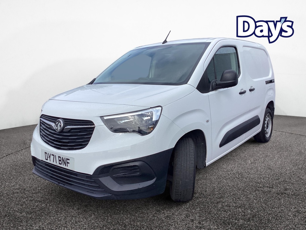 Vauxhall Combo 1.5 Turbo D 2300 Dynamic Panel Van Manu DY71BNF White #2