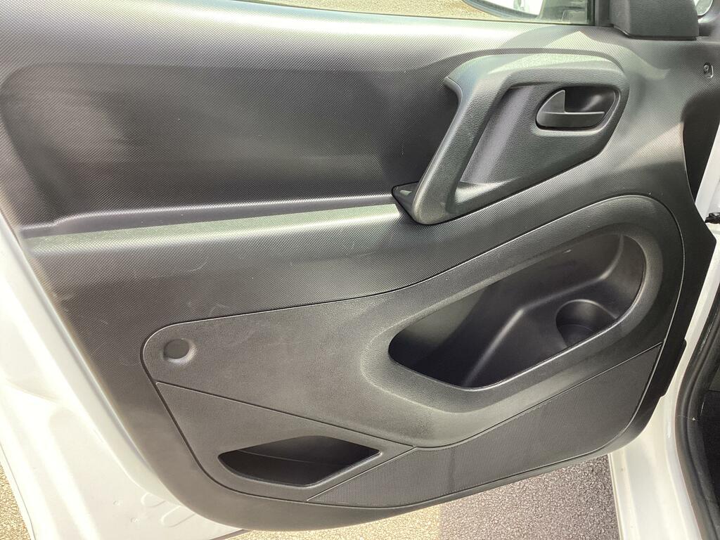 Citroen e-Berlingo E 635 LX Fwd L1 H1 Black #27