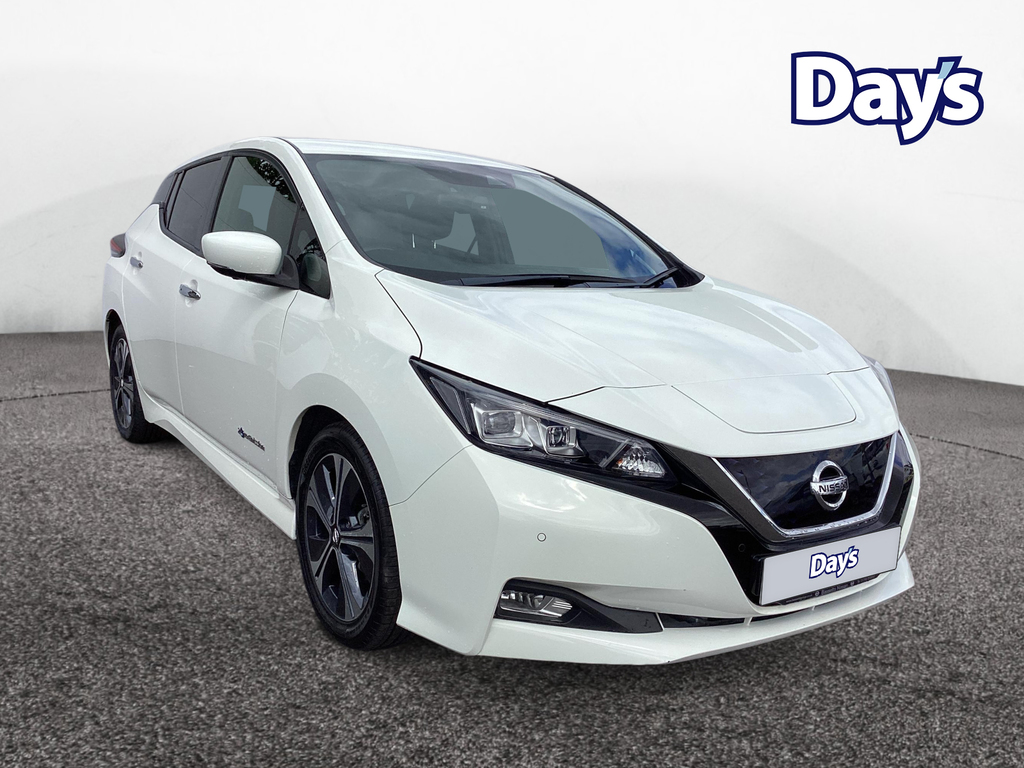Nissan Leaf 40Kwh Tekna Hatchback 150 Ps White #3