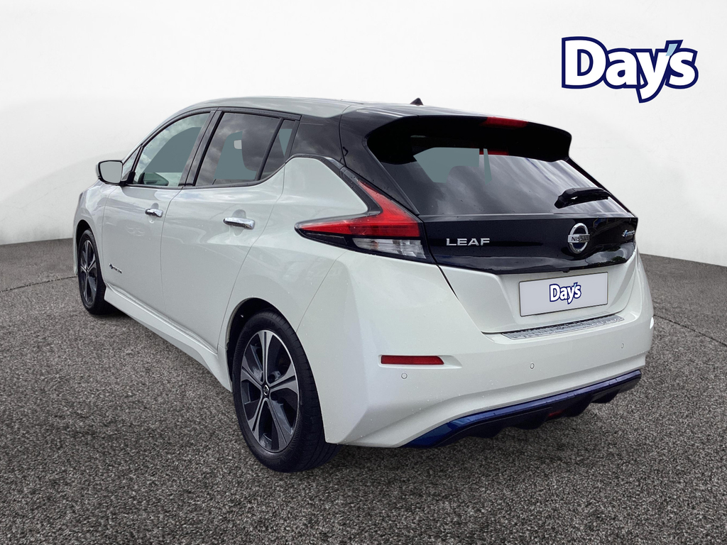 Nissan Leaf 40Kwh Tekna Hatchback 150 Ps White #6