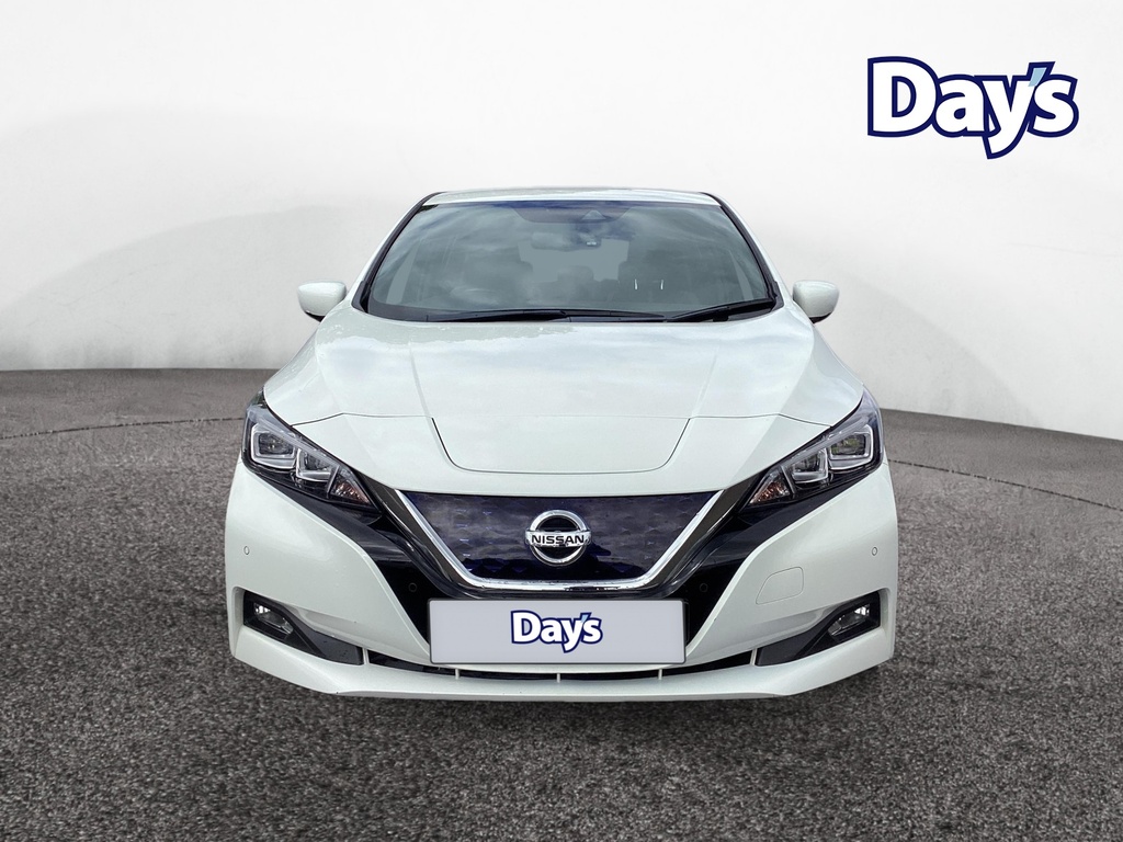 Nissan Leaf 40Kwh Tekna Hatchback 150 Ps White #4