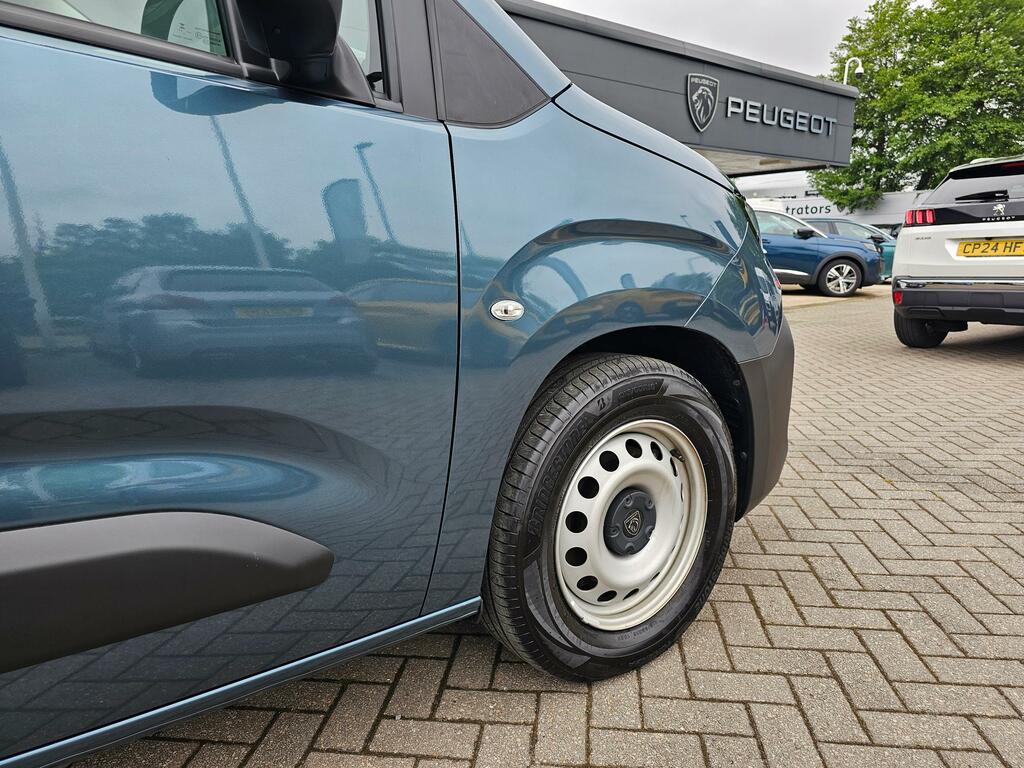 Peugeot E-Partner 800 52Kwh Professional Standard Panel Van Swb  #9