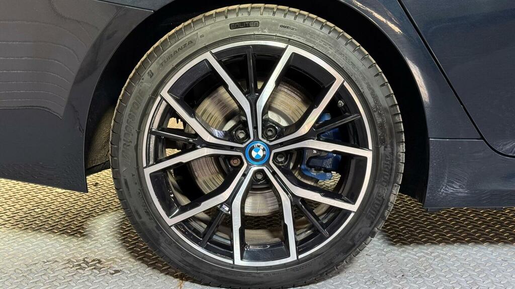 BMW 5 Series Estate 2.0 530E 12Kwh M Sport Touring Steptronic E KN23OKD Black #3