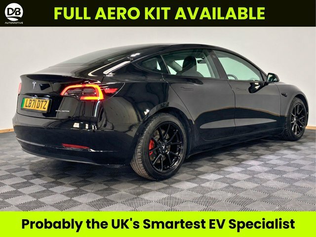 Tesla Model 3 Motor Long Range Saloon Red
