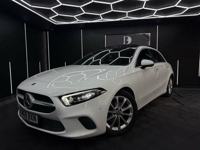 Mercedes-Benz A Class 2019 1.5 A180d Sport Premium Plus Hatchback KM69BXN White #3