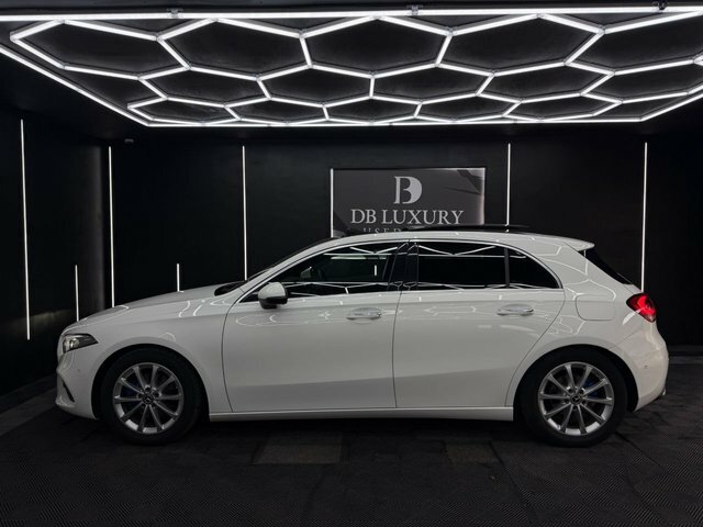 Mercedes-Benz A Class 2019 1.5 A180d Sport Premium Plus Hatchback KM69BXN White #4