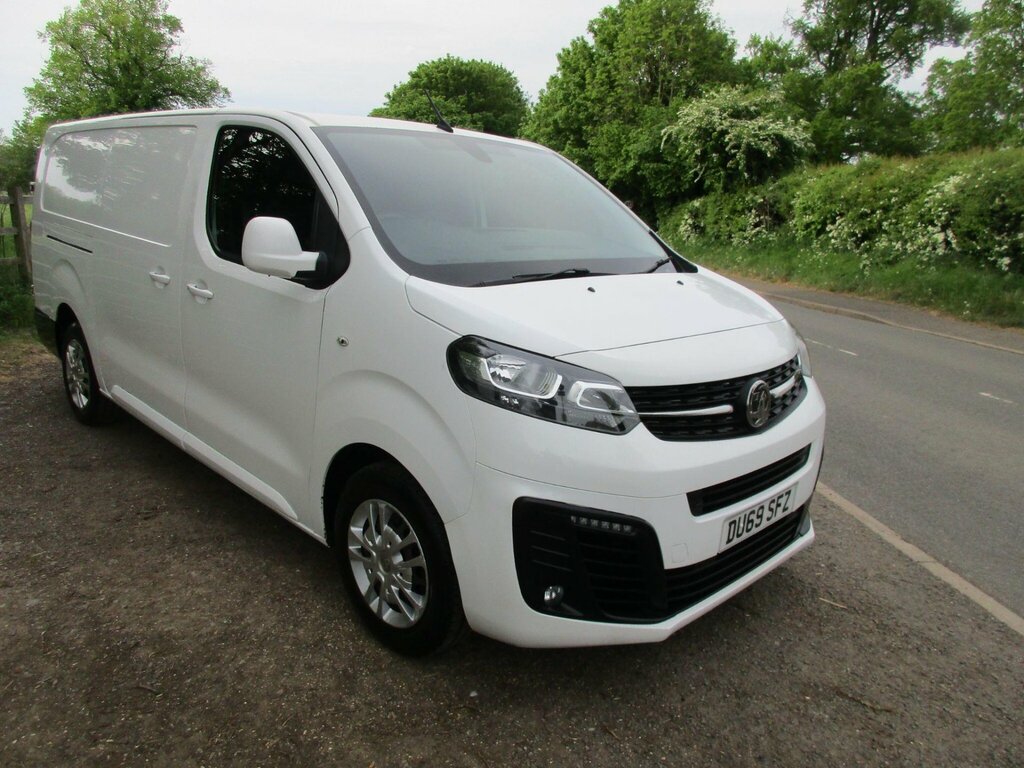 Vauxhall Vivaro 1.5 Turbo D 2900 Sportive L2 H1 Euro 6 Ss White