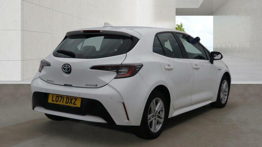 Toyota Corolla 1.8 Vvt-h Icon Tech Cvt Euro 6 Ss LO71DXZ White #4