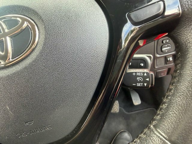 Toyota Aygo 1.0 Vvt-i X-pression Hatchback E VX64UWL Red #5
