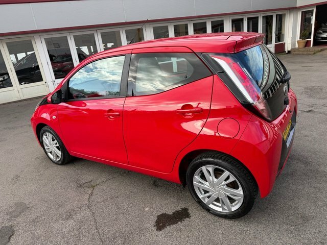 Toyota Aygo 1.0 Vvt-i X-pression Hatchback E VX64UWL Red #2