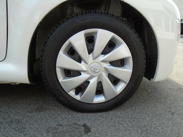 Toyota Aygo 1.0 Vvt-i Move 68 Bhp SN14UYW White #5