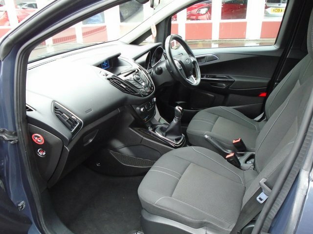 Ford B-Max 1.4 Zetec 89 Bhp Silver #2