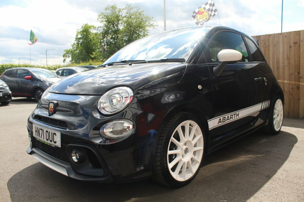 Abarth 695 1.4L Esseesse Black