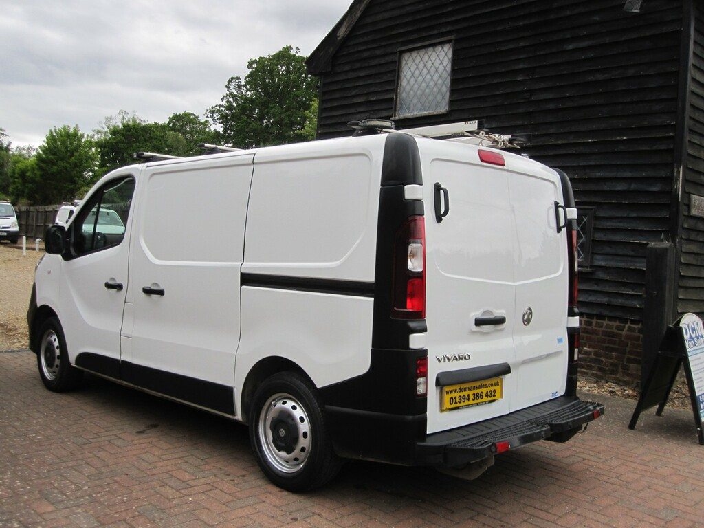 Vauxhall Vivaro 1.6 Cdti 2900 2018 FJ18YSF White #5