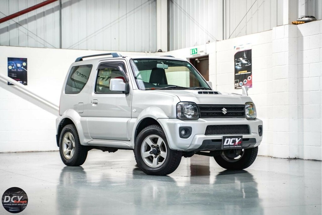 Suzuki Jimny 4X4 1.3L Jimny Sierra 201515 Silver