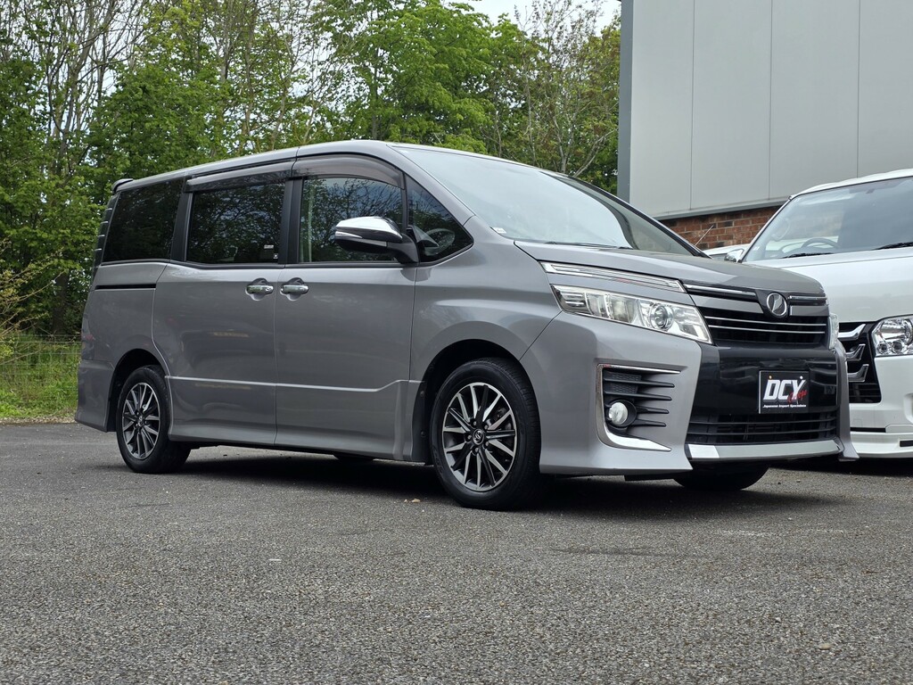 Toyota Voxy Mpv 2.0L Voxy Zs 7 Seater Mpv Rust Free 201515 Grey #2