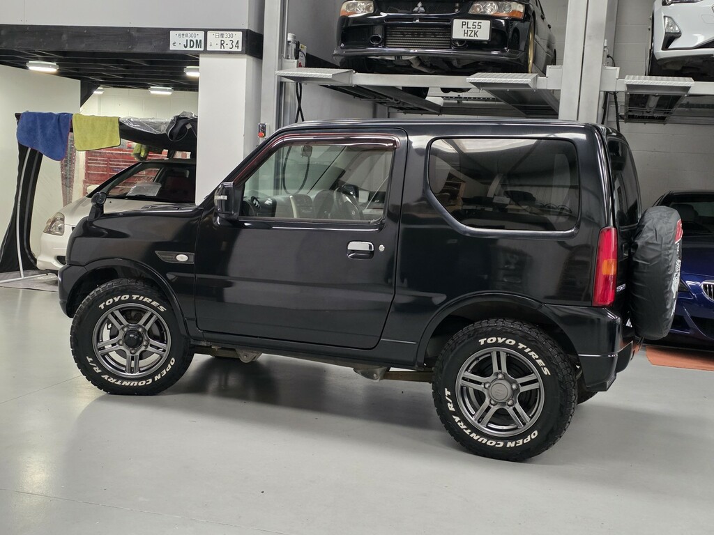 Suzuki Jimny Suv Suv 2012 - 2018 201515 YK64RKC Black #5
