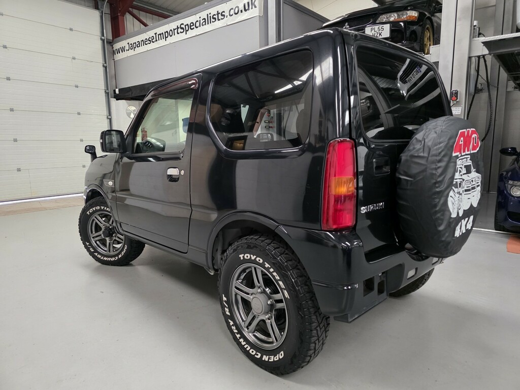 Suzuki Jimny Suv Suv 2012 - 2018 201515 YK64RKC Black #4
