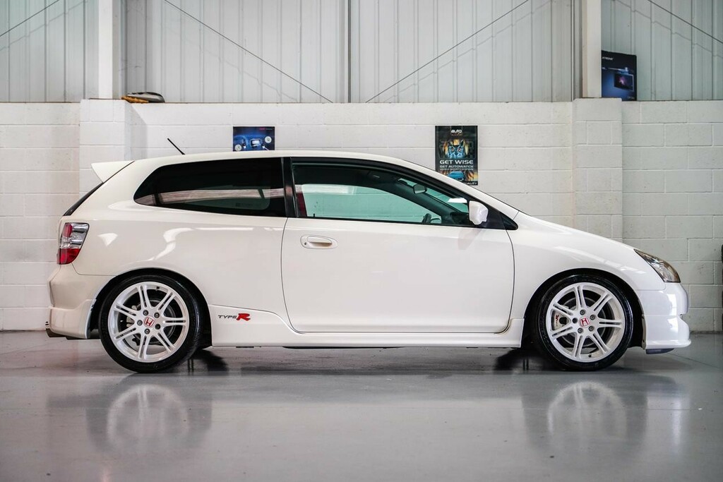 Honda Civic Hatchback 2.0 Type R Jdm Ep3 200505 White #2