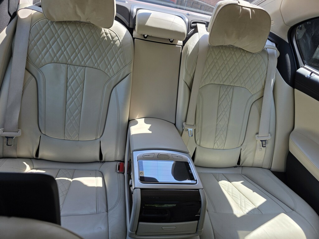 BMW 7 Series Saloon Grey #14