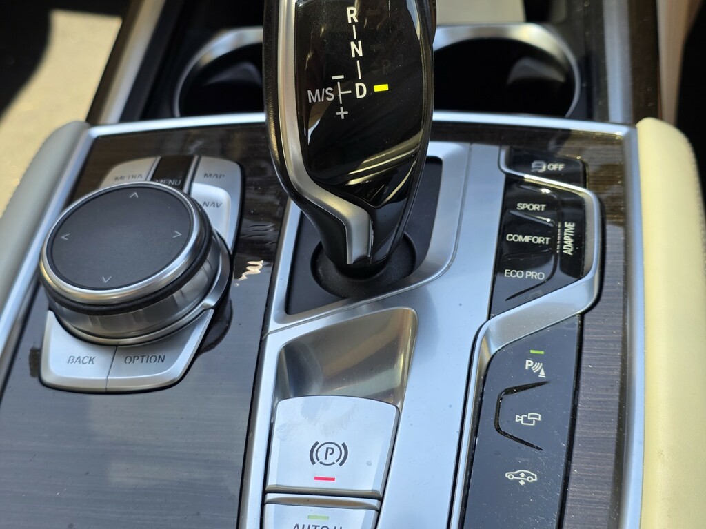 BMW 7 Series Saloon Grey #11