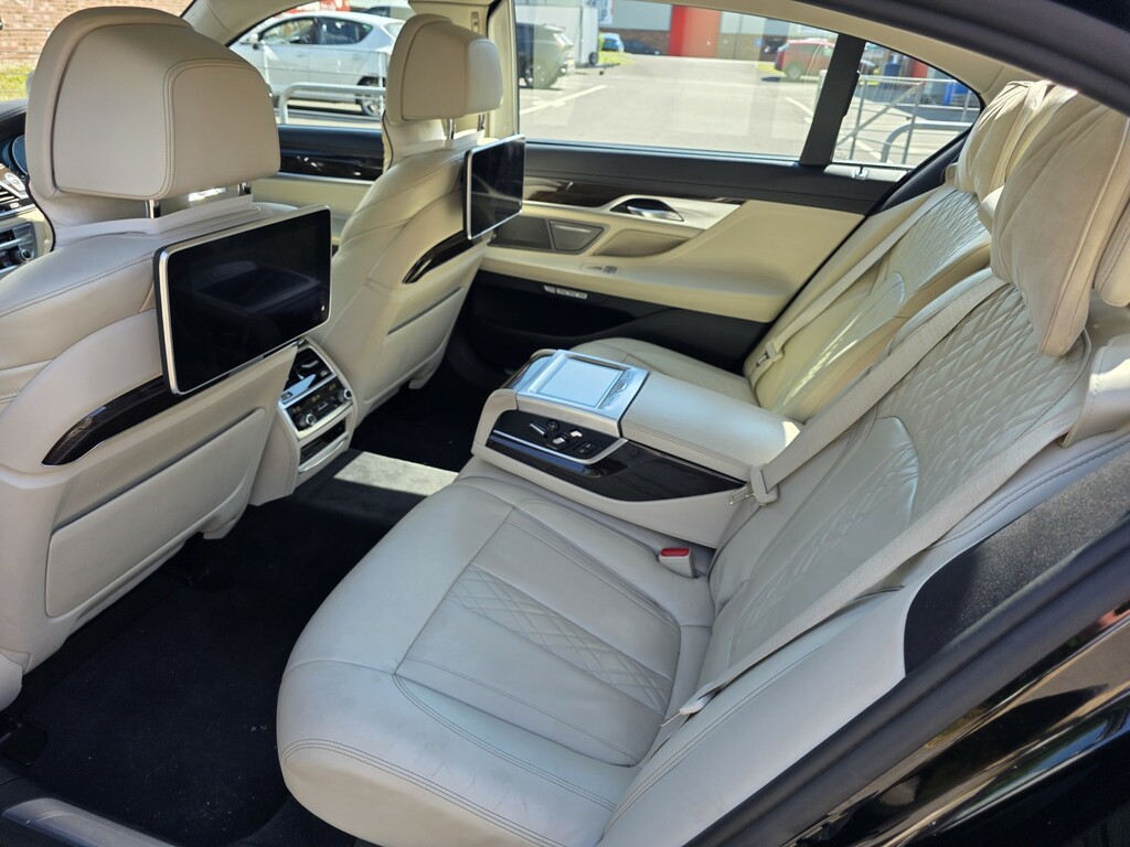BMW 7 Series Saloon 3.0 730Ld Highest Spec On The Market 2015 Black #3