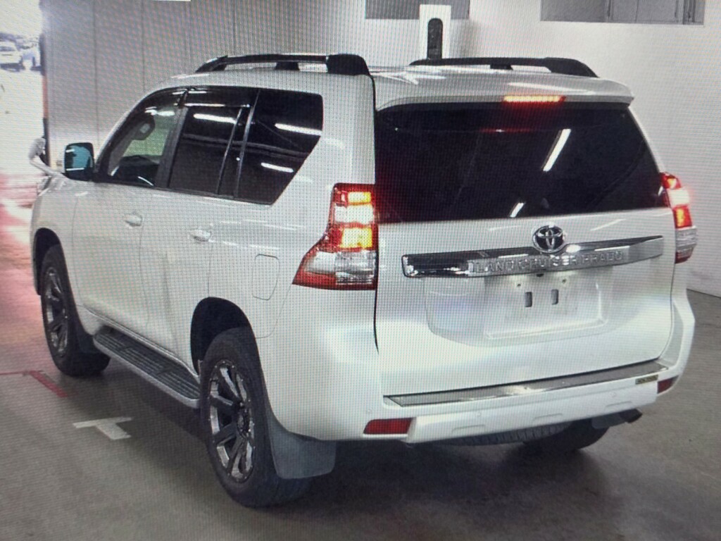 Toyota Land Cruiser 4X4 2.8 D4-d Txl, Package Prado - Rust Free 2015 White #2