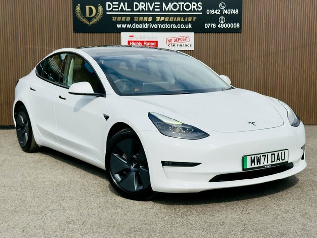 Tesla Model 3 2021 Dual Motor Long Range Saloon A White