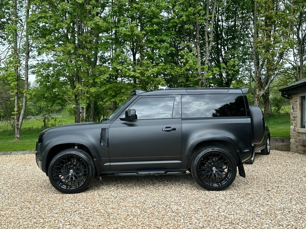 Land Rover Defender 90 3L X-dynamic Se EY23VMT Black #3