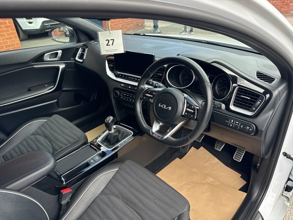 Kia Proceed 1.5L Gt-line WF71RKY White #3