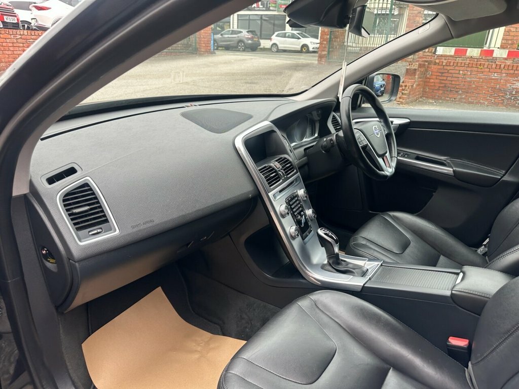 Volvo XC60 2.4L Se Lux Nav KY66ZPV Black #4