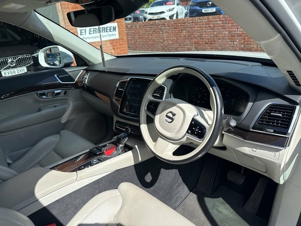 Volvo XC90 2L Inscription Pro DK68FHP White #4