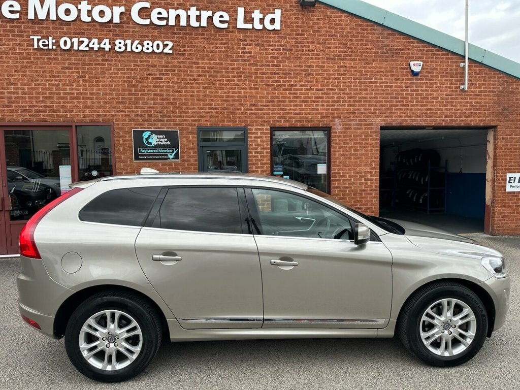 Volvo XC60 2.4L Se Lux Nav KJ15NBK Gold #3