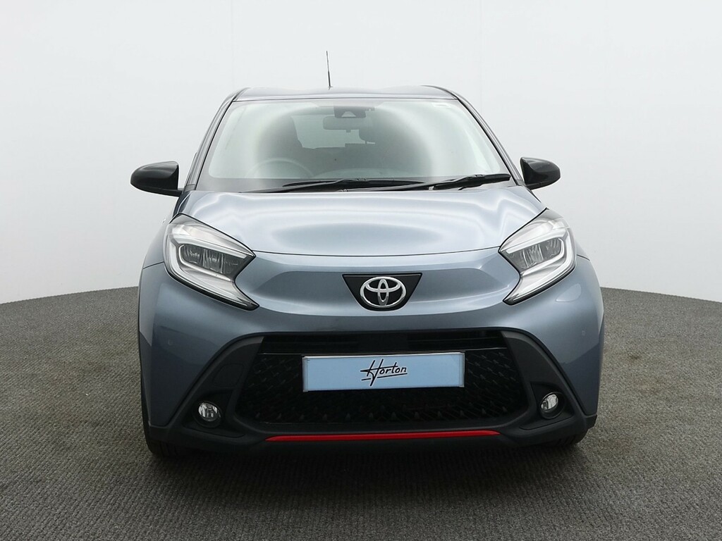 Toyota Aygo X 1.0 Vvt-i Undercover FG73GHH Grey #2