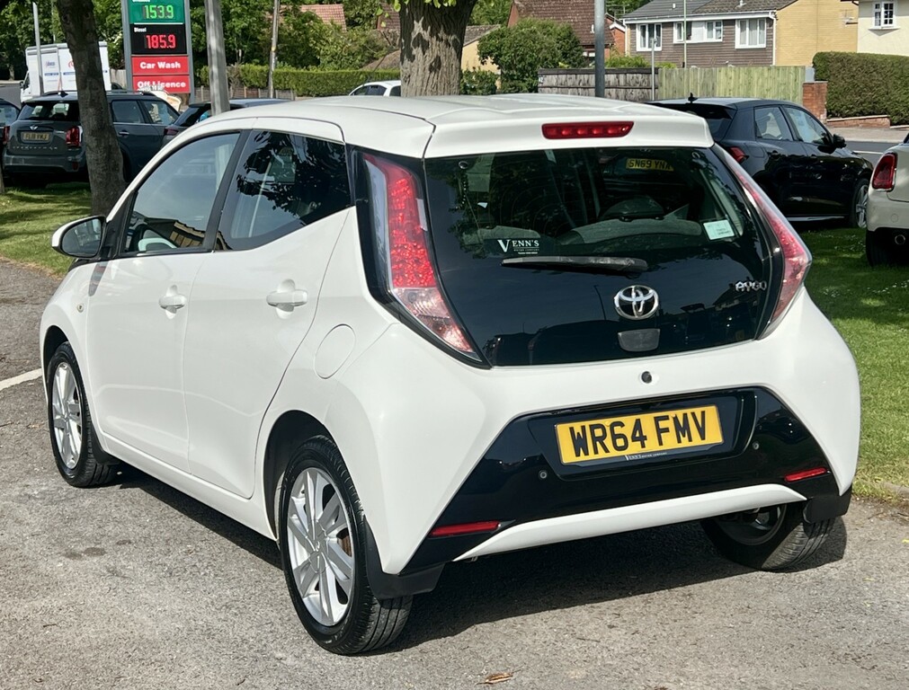 Toyota Aygo Hatchback 1.0 Vvt-i X-pression 201564 White #5